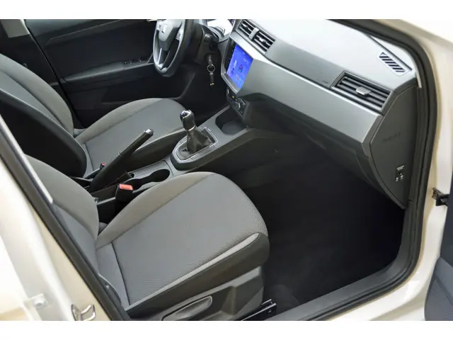 SEAT Ibiza 1.0 95 pk TSI Style 2017 Benzine 12