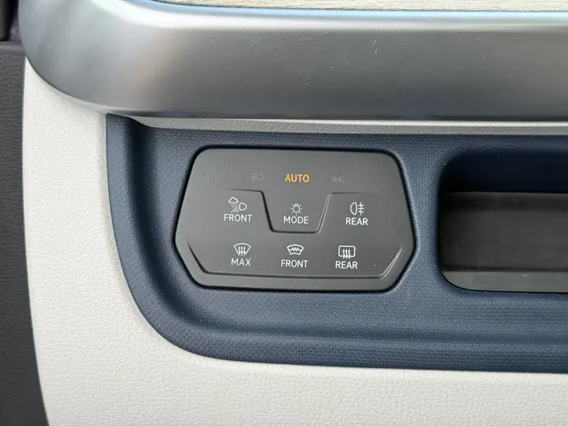 Volkswagen ID. Buzz ID.BUZZ 77 kWh 204pk 2023 Elektrisch 32