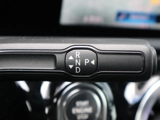 Mercedes-Benz A-Klasse 200 Premium Plus 2020 Benzine 17