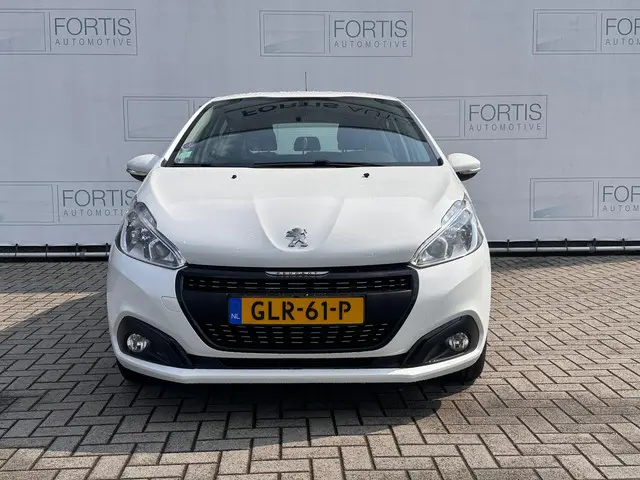 Peugeot 208 1.2 PureTech Signature 2019 Benzine 8