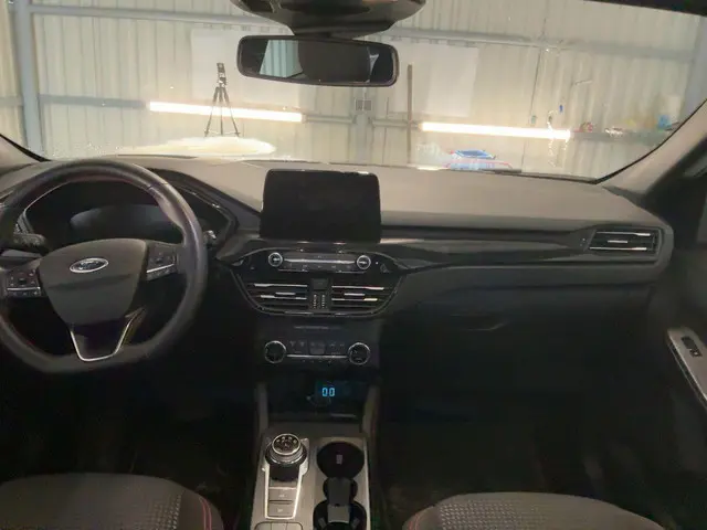 Ford Kuga 2.5 PHEV ST-Line 2022 Hybride Benzine 7