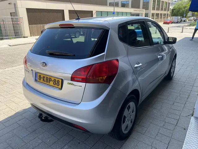 Kia Venga 1.4 CVVT Plus Pack 2013 Benzine 4