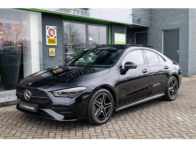 Mercedes-Benz CLA 180 AMG Line 2024 Benzine 33