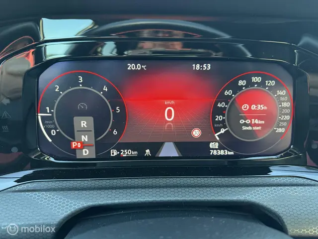 Volkswagen Golf 2.0 TDI GTD 2021 Diesel 8