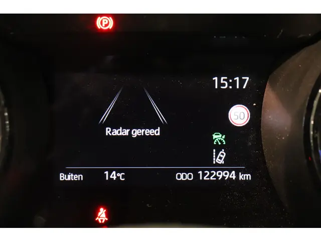 Toyota Yaris 1.5 Hybrid Executive 2021 Hybride Benzine 24