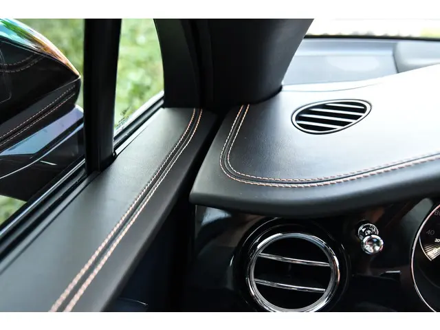 Bentley Bentayga 4.0 V8 First Edition 2021 Benzine 43