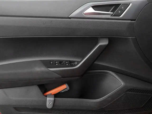 Volkswagen Polo 1.0 TSI 95pk DSG R-Line 2023 Benzine 17