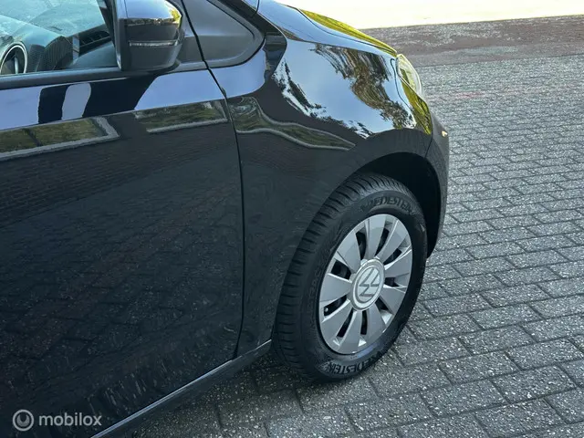 Volkswagen up! 1.0 CRUISE/AIRCO/MF-STUUR 2023 Benzine 7