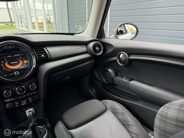 MINI Cooper Mini 1.5 Chili 2014 Benzine 15