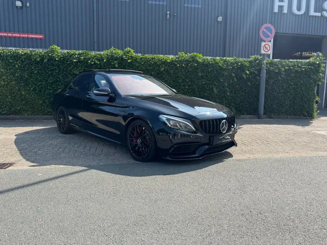 Mercedes-Benz C-Klasse AMG 63 S Edition 1 2015 Benzine 4