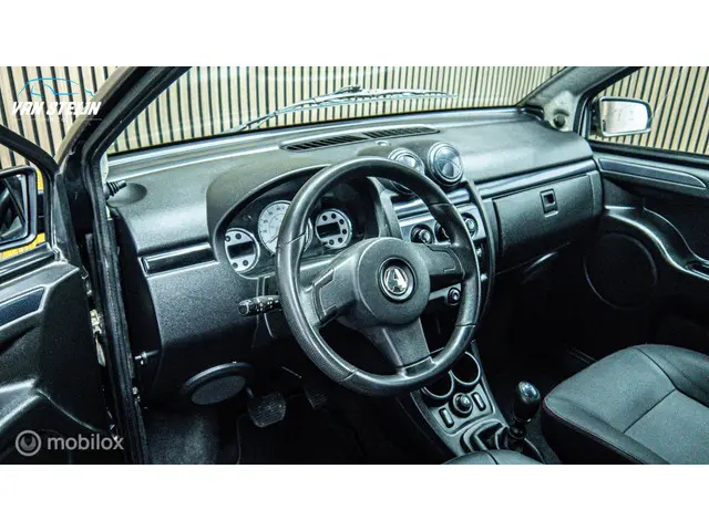 Aixam Coupé Brommobiel GTi Geel | 16dkm 2013 Diesel 9