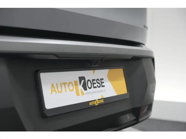 Peugeot 5008 HYbrid 145 e-DCS6 GT 2025 Hybride Benzine 19