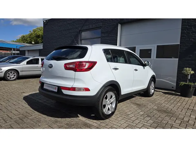 Kia Sportage 2.0 Vision 2013 Benzine 6