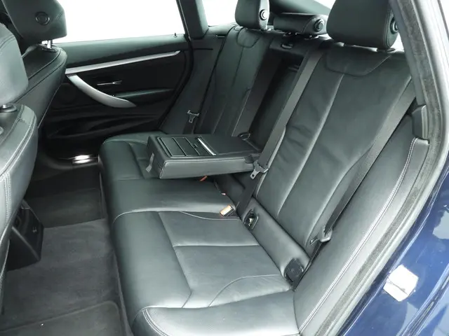 BMW 3 Serie Gran Turismo 320i 2017 Benzine 8