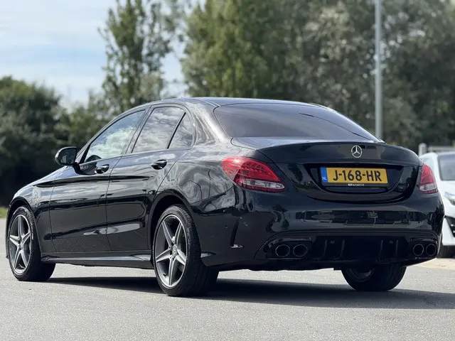 Mercedes-Benz C-Klasse 3