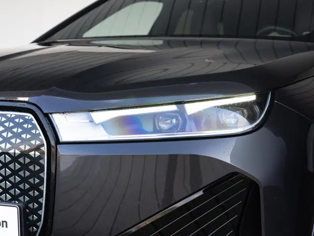 BMW iX xDrive40 2022 Elektrisch 14