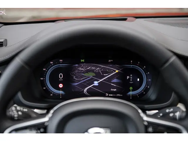 Volvo S60 2.0 B4 Ultimate Dark 2023 Benzine 13