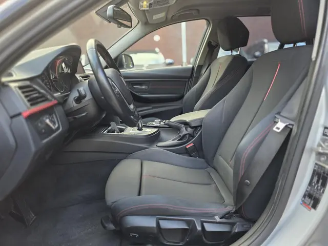 BMW 3 Serie Touring 316i Executive Sport 2013 Benzine 11