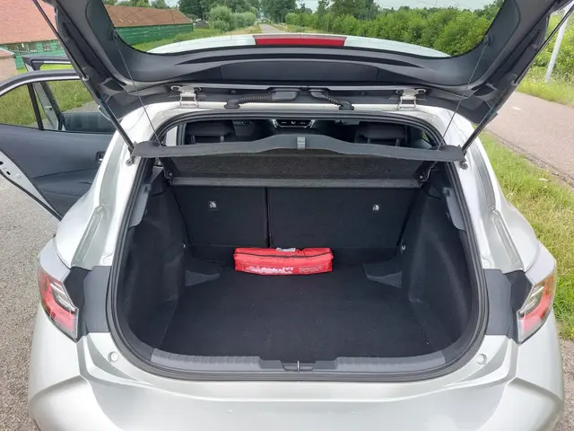 Toyota Corolla 1.8 Hybrid Style 2019 Hybride Benzine 22