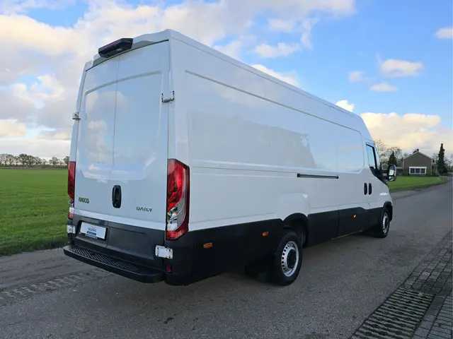 Iveco Daily 35S18HV 3.0 410 H2 2023 Diesel 8