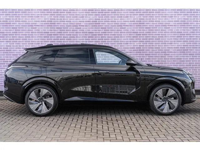 Lynk & Co 08 1.5 More 2025 Hybride Benzine 20