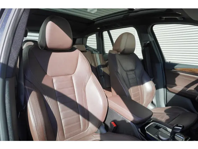 BMW X3 xDrive30e 2022 Hybride Benzine 8