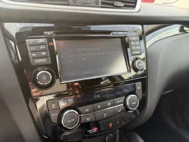 Nissan QASHQAI 1.2 Acenta 2015 Benzine 6