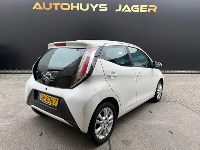 Toyota Aygo 1.0 VVT-i x-wave|Camera 2017 Benzine 6