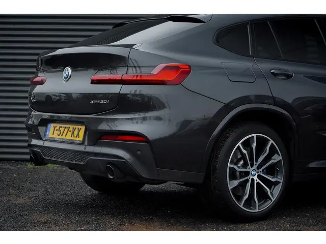BMW X4 xDrive30i High Executive 2019 Benzine 33