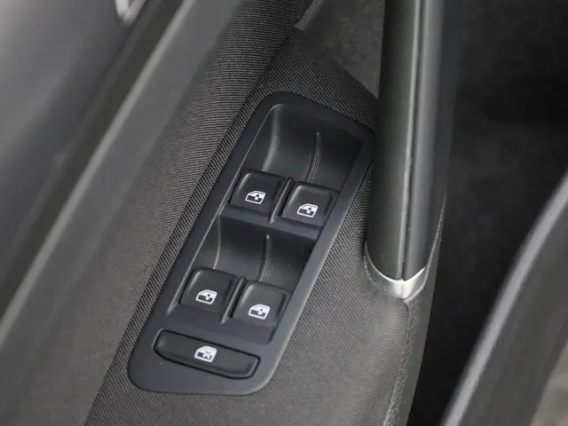 Volkswagen e-Golf E-DITION 100kW/136PK 2020 Elektrisch 20