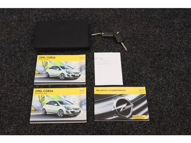 Opel Corsa 1.4-16V Design Edition 2013 Benzine 16