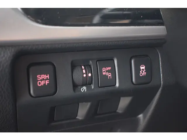Subaru Forester 2.0 Luxury - Trekhaak 2018 Benzine 18