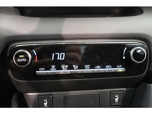 Toyota Yaris 1.5 Hybrid 2025 Hybride Benzine 13