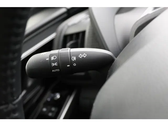 Toyota bZ4X Business Plus 71 kWh 2025 Elektrisch 31