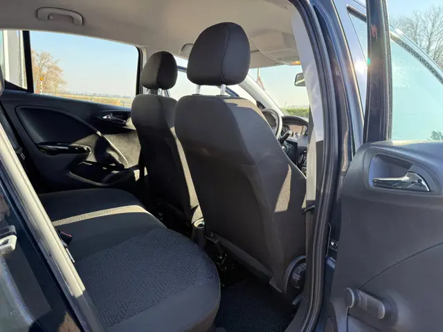 Opel Corsa 1.4 Favourite RIJKLAARPRIJS! 2019 Benzine 12