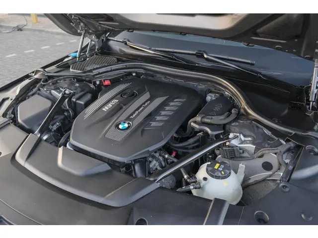 BMW 7 Serie 730d M-sport 265pk 2019 Diesel 20
