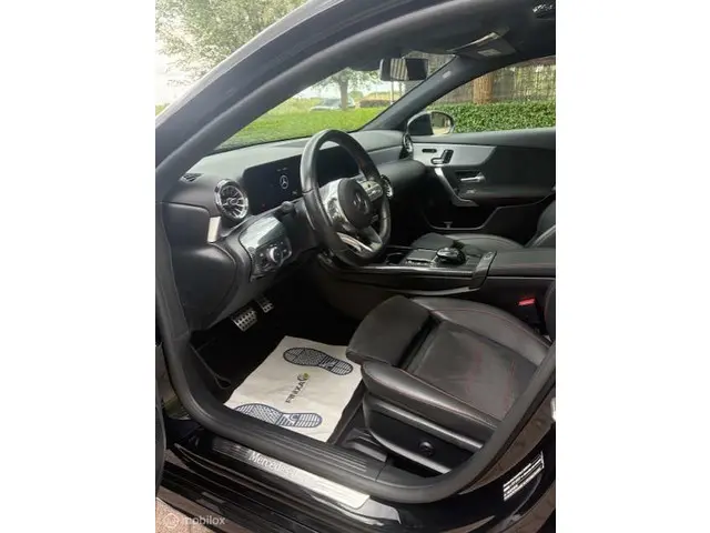 Mercedes-Benz A-Klasse 200 AMG PANO MEMORY! 2021 Benzine 10