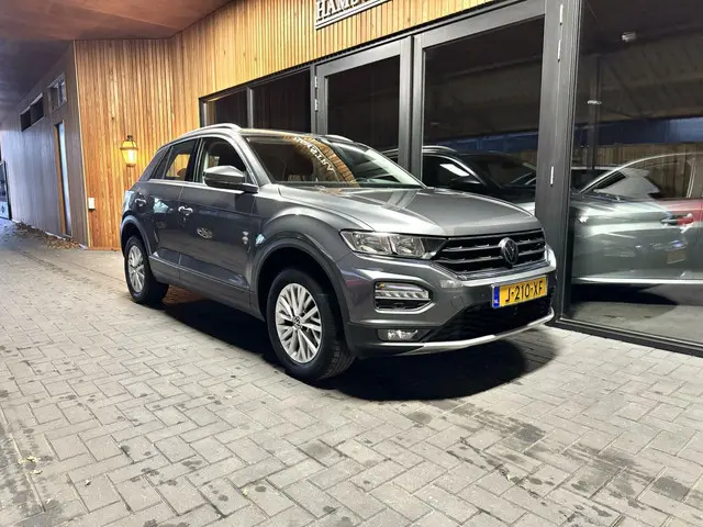 Volkswagen T-Roc 1.5 TSI Style grijs 2020 Benzine 5
