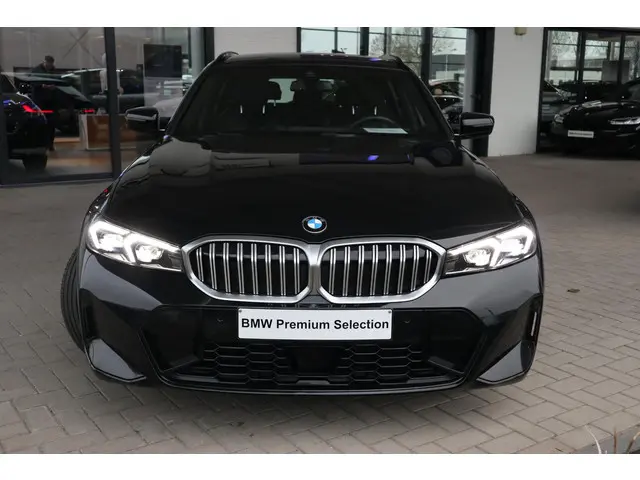 BMW 3 Serie Touring 318i 2024 Benzine 2