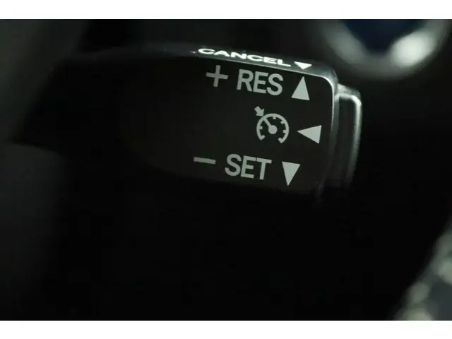 Toyota Auris 1.8 Hybrid Dynamic 2018 Hybride Benzine 44