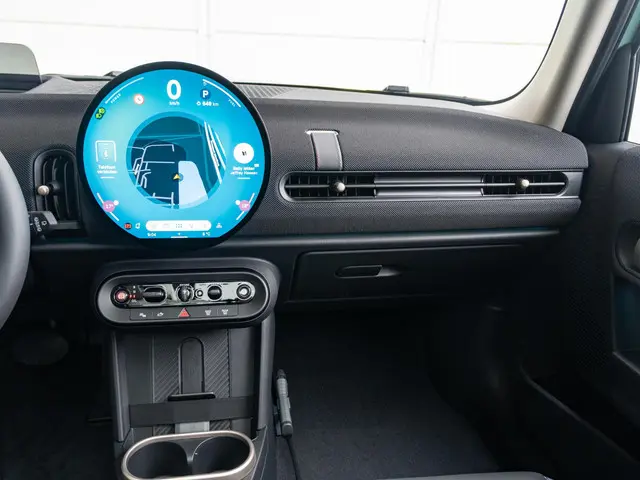MINI 5-Deurs Cooper C 2025 Benzine 9