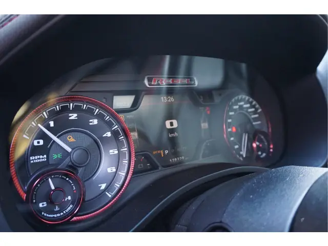 Dodge Ram 1500 5.7 V8 4x4 Rebel Sport 2020 LPG/Gas 29