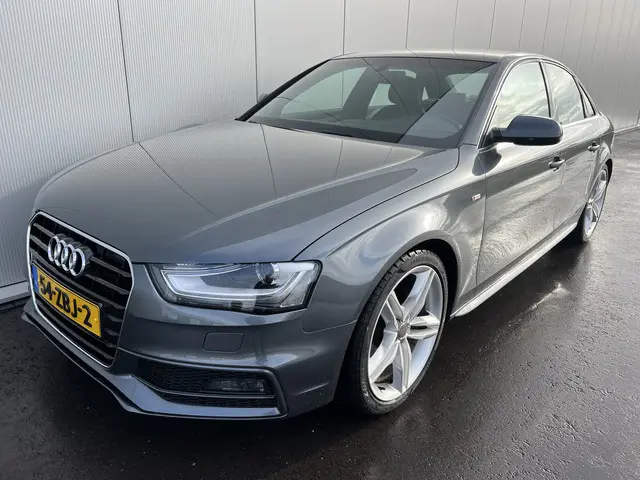 Audi A4 Limousine 1.8 TFSI S Edition 2012 Benzine 4