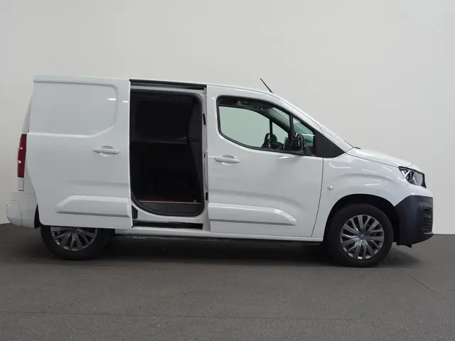 Peugeot Partner 100pk L1 2023 Diesel 44
