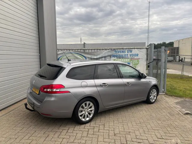 Peugeot 308 SW 1.2 PureTech Style 2017 Benzine 3