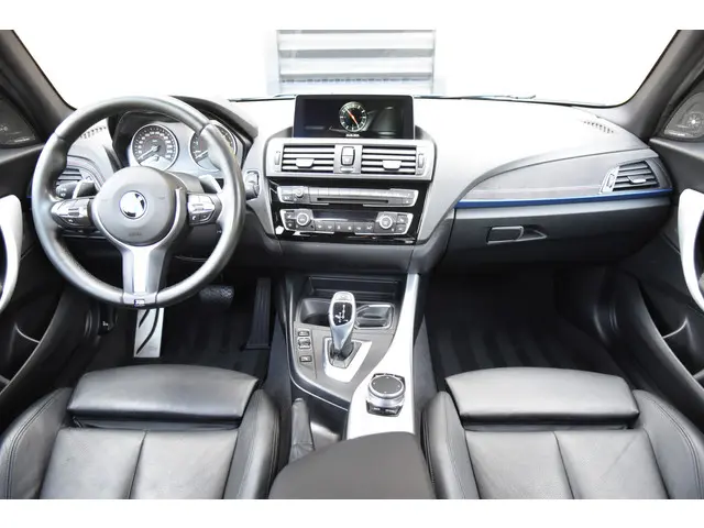 BMW 1 Serie M140i xDrive 2017 Benzine 31