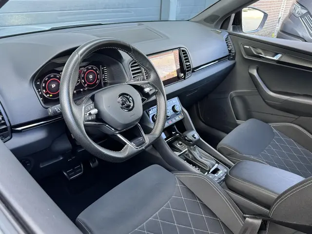 Škoda Karoq 1.5 TSI ACT SPORTLINE BUSINESS 2021 Benzine 8
