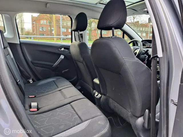 Peugeot 2008 1.2 PureTech Blue Lion 2018 Benzine 20