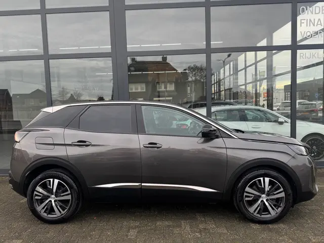 Peugeot 3008 1.2 PureTech Allure 2021 Benzine 10