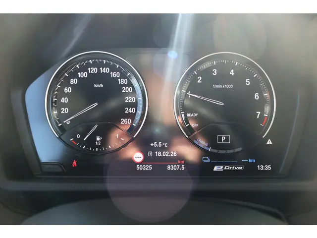 BMW X1 xDrive25e 2022 Hybride Benzine 11